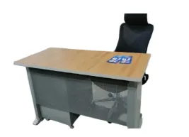 ESCRITORIO CON LAMINA PERFORADA CON ARCHIVO ROBOT